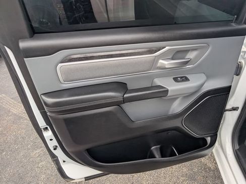 Used 2019 RAM 1500 Big Horn AWD/4WD image 14