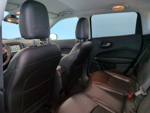 Used 2019 Jeep Compass Latitude w/ Cold Weather Group AWD/4WD image 28