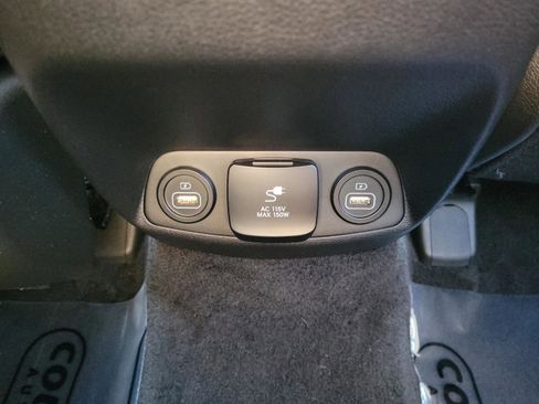 Certified 2023 Hyundai Santa Fe Limited image 9