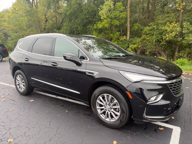 Used 2024 Buick Enclave Essence AWD/4WD image 8
