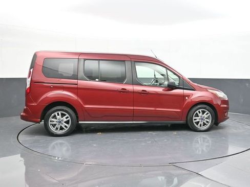 Used 2021 Ford Transit Connect XLT image 18