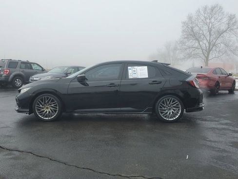 Used 2018 Honda Civic Sport image 4