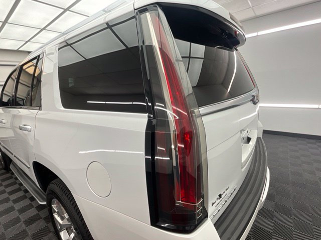 Used 2017 Cadillac Escalade Premium Luxury AWD/4WD image 29
