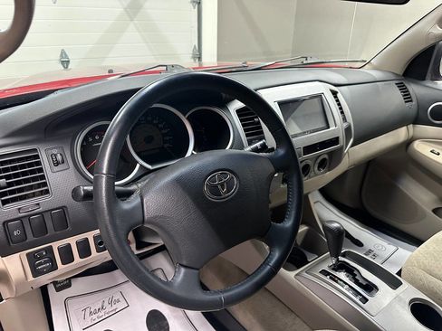Used 2005 Toyota Tacoma PreRunner image 19