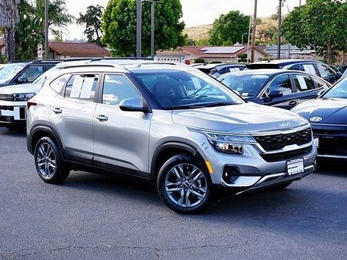Used 2023 Kia Seltos S FWD image 3