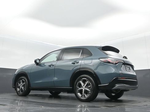 Certified 2025 Honda HR-V EX-L image 17