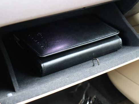 Used 2017 Jaguar XJ R-Sport image 52