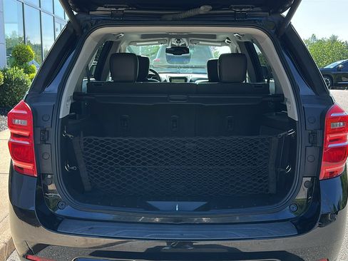 Used 2017 Chevrolet Equinox Premier w/ Enhanced Convenience Package AWD/4WD image 7