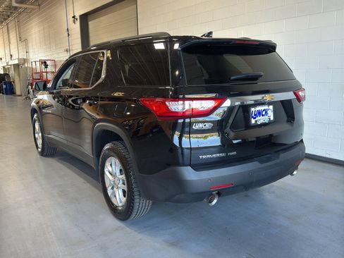 Used 2021 Chevrolet Traverse LT AWD/4WD image 3