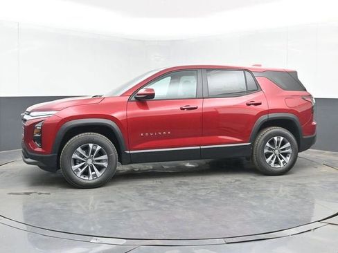 New 2026 Chevrolet Equinox LT w/ Convenience Package II AWD/4WD image 11