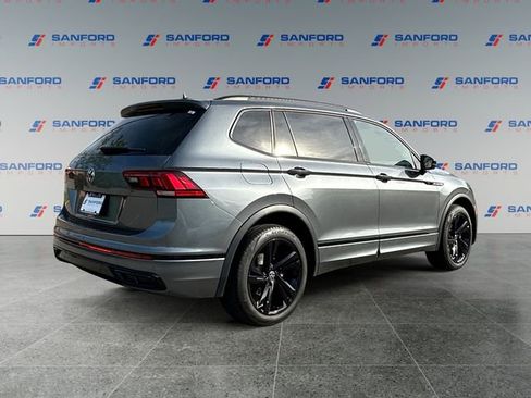 Used 2023 Volkswagen Tiguan SE R-Line image 5