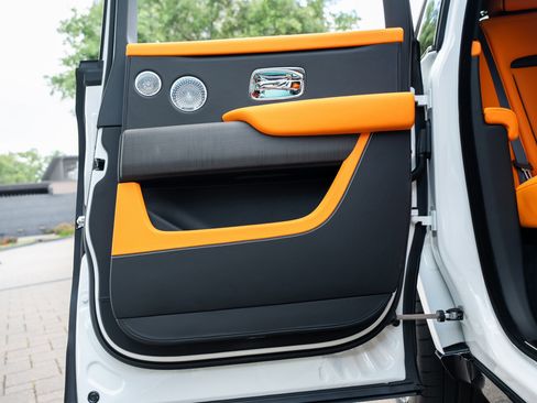 Used 2025 Rolls-Royce Cullinan image 22