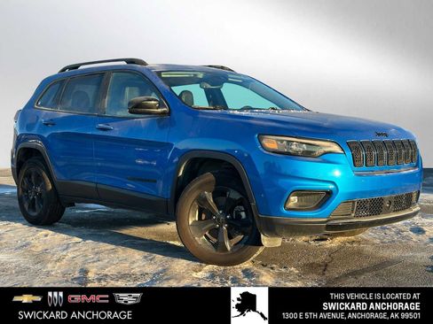Used 2023 Jeep Cherokee Altitude Lux w/ Lux Elite Package image 1