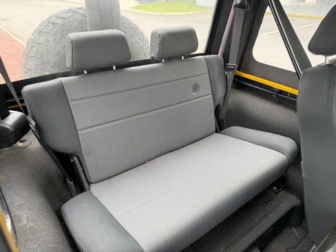 Used 2000 Jeep Wrangler SE AWD/4WD image 21