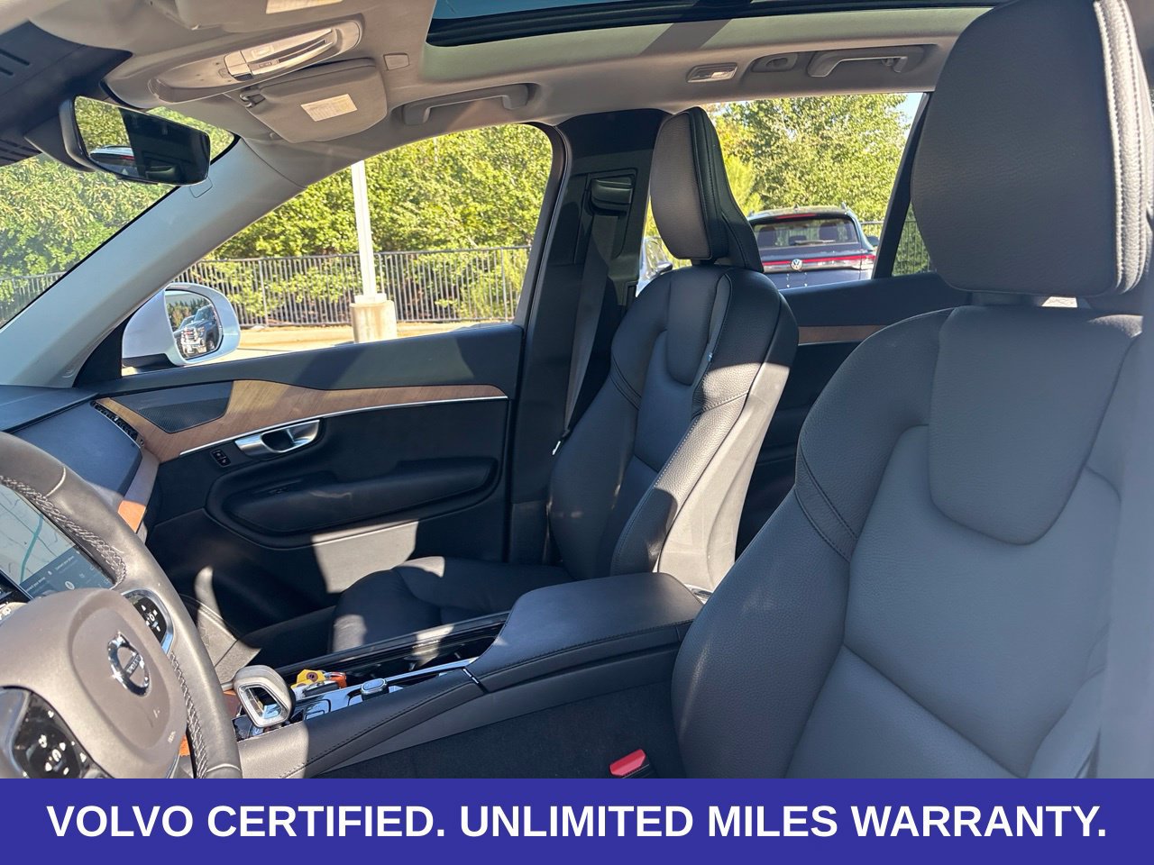 Certified 2024 Volvo XC90 T8 Plus w/ Protection Package Premier AWD/4WD image 18
