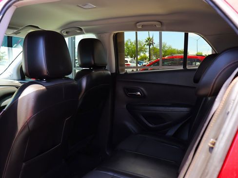 Used 2019 Chevrolet Trax LT w/ LT Convenience Package FWD image 33