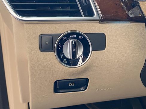 Used 2019 Mercedes-Benz GLS 450 4MATIC image 25