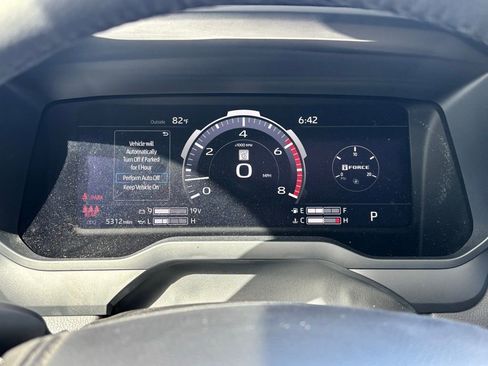 Used 2025 Toyota Tundra Limited image 25