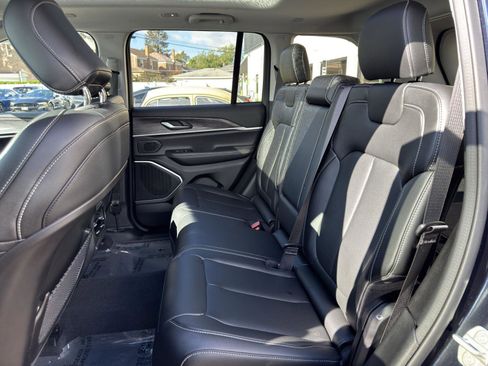 Used 2023 Jeep Grand Cherokee 4XE image 36