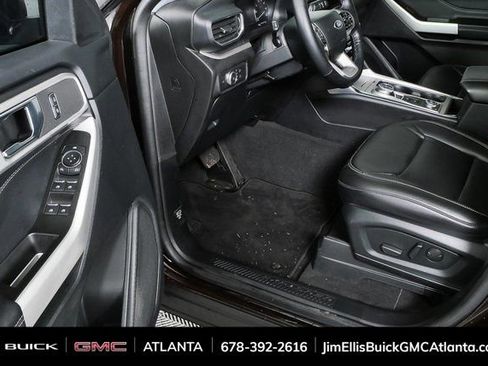 Used 2022 Ford Explorer XLT w/ Equipment Group 202A image 8