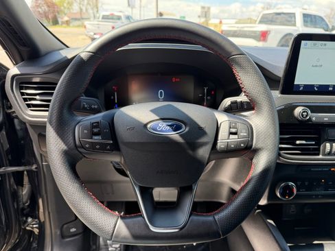 Used 2025 Ford Escape ST-Line AWD/4WD image 14