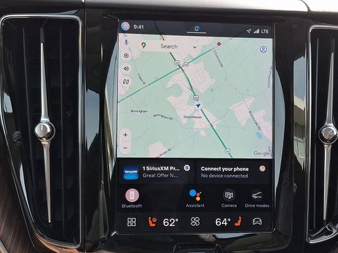 Certified 2023 Volvo XC60 B5 Plus w/ Climate Package image 18