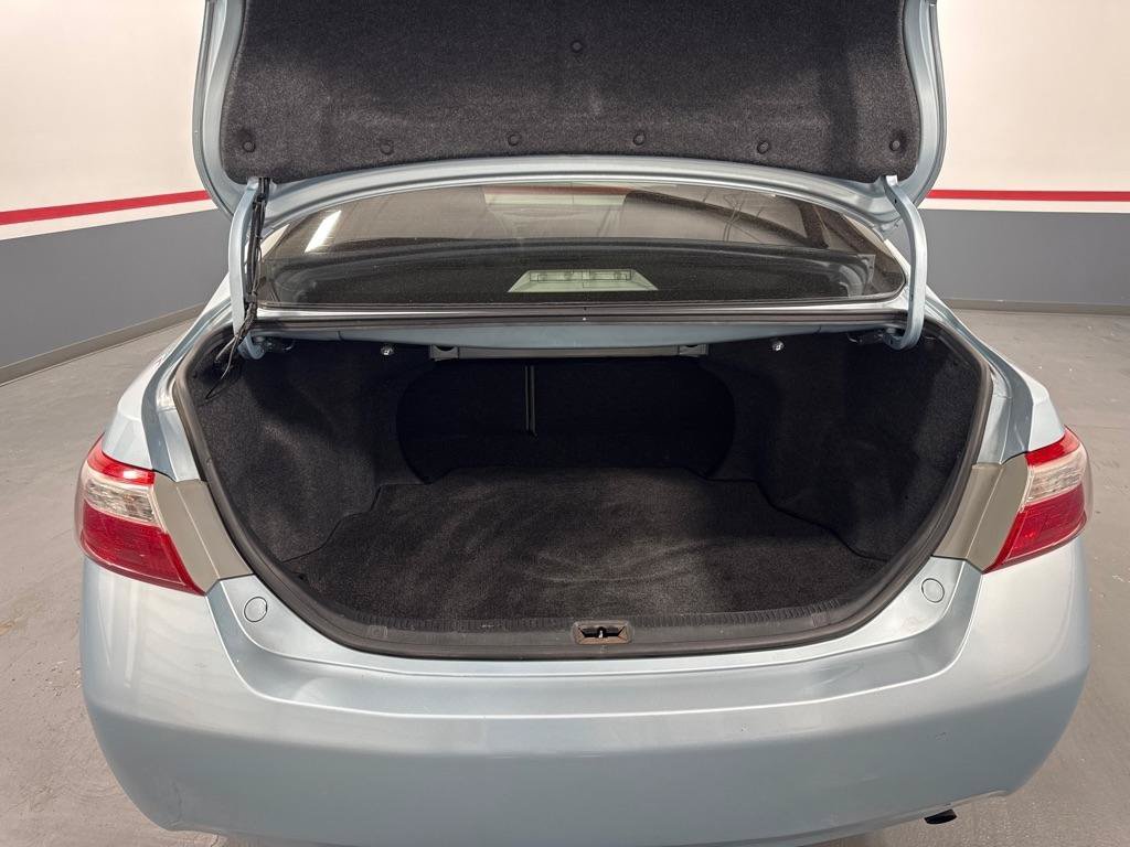 Used 2009 Toyota Camry LE FWD image 11