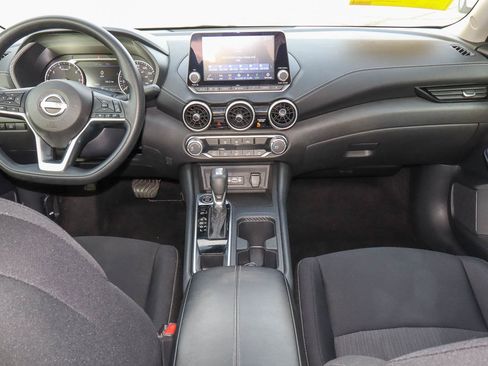 Used 2024 Nissan Sentra SV FWD image 10
