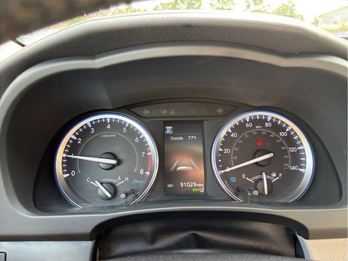 Used 2019 Toyota Highlander Limited Platinum image 24