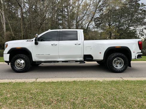 Used 2022 GMC Sierra 3500 Denali image 8