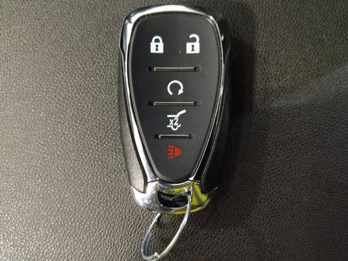 Used 2021 Chevrolet Equinox LT FWD image 32