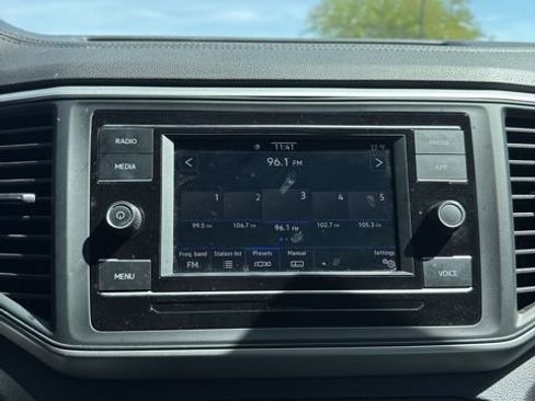 Used 2021 Volkswagen Atlas S FWD image 9