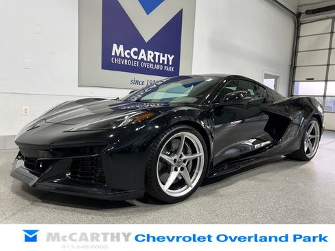 Used 2024 Chevrolet Corvette E-Ray AWD/4WD image 18