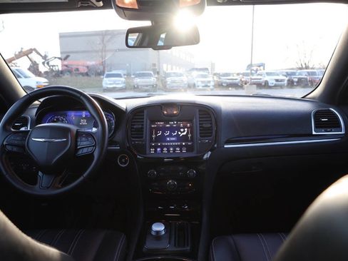 Used 2020 Chrysler 300 S image 14
