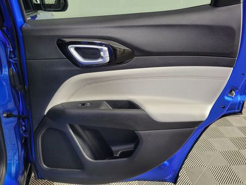 Used 2022 Jeep Compass Limited image 34