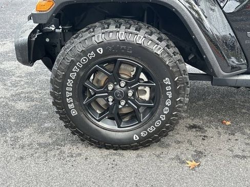 Certified 2024 Jeep Gladiator Sport image 13