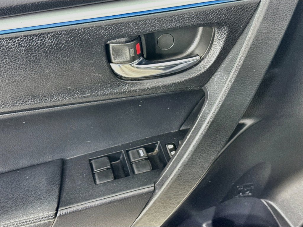 Used 2015 Toyota Corolla S FWD image 20
