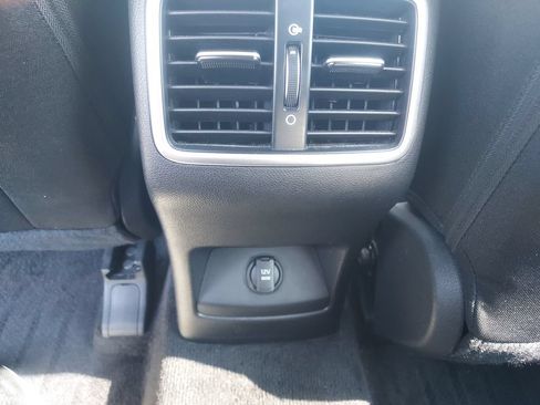 Used 2020 Kia Sportage LX AWD/4WD image 11