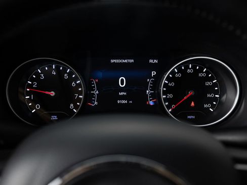 Used 2018 Jeep Compass Limited AWD/4WD image 32