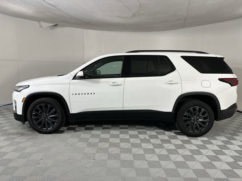 Used 2023 Chevrolet Traverse RS FWD image 5
