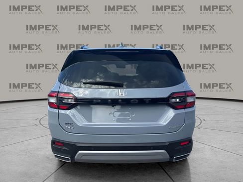 Used 2025 Honda Pilot Elite image 4