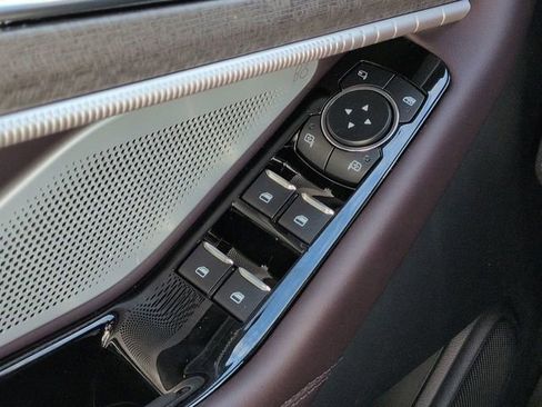 New 2026 Ford Explorer Platinum image 27