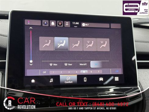 Used 2024 Jeep Compass Latitude AWD/4WD image 17