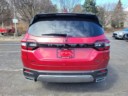 New 2026 Honda Pilot Touring image 4