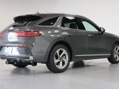 New 2026 Genesis GV70 2.5T Advanced w/ G1 Accessory Package AWD/4WD image 16