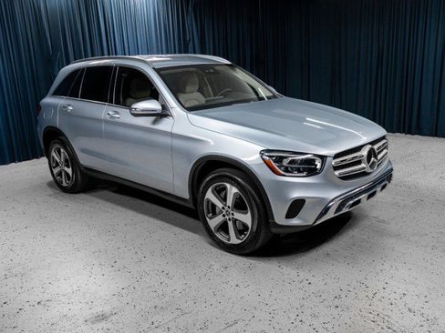Certified 2022 Mercedes-Benz GLC 300 image 3