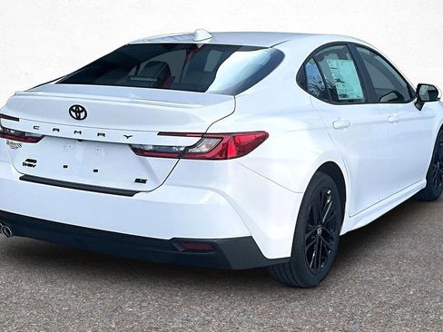 New 2026 Toyota Camry SE image 11