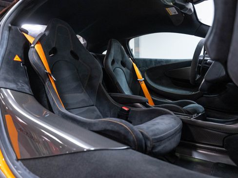 Used 2019 McLaren 600LT RWD image 23