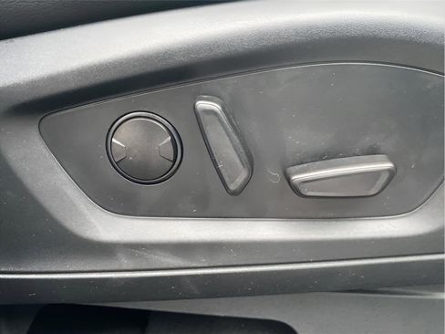 Used 2023 Ford Explorer ST-Line w/ Class IV Trailer Tow Package AWD/4WD image 24