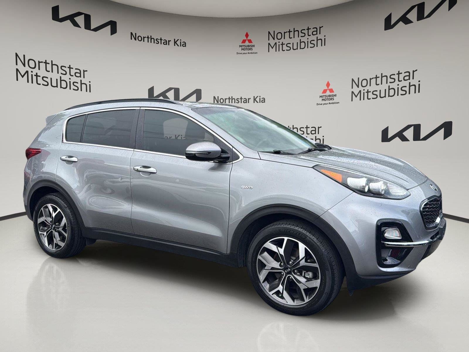 Used 2022 Kia Sportage EX w/ EX Technology Package AWD/4WD image 9